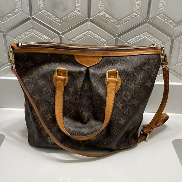 Louis Vuitton Purse -Monogram- very good shape.  Have box and bag original owner - Picture 3 of 15